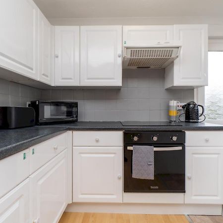 Pass The Keys One Bed Flat With Stunning Views And Free Parking Apartment Bath Exterior photo